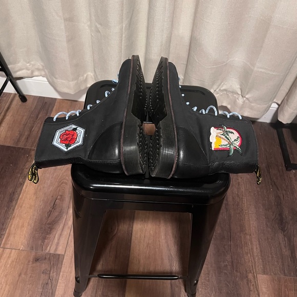 Dr. Martens AGGY Agyness Deyn Women's LTT Leather Boots - Black - Picture 5 of 16